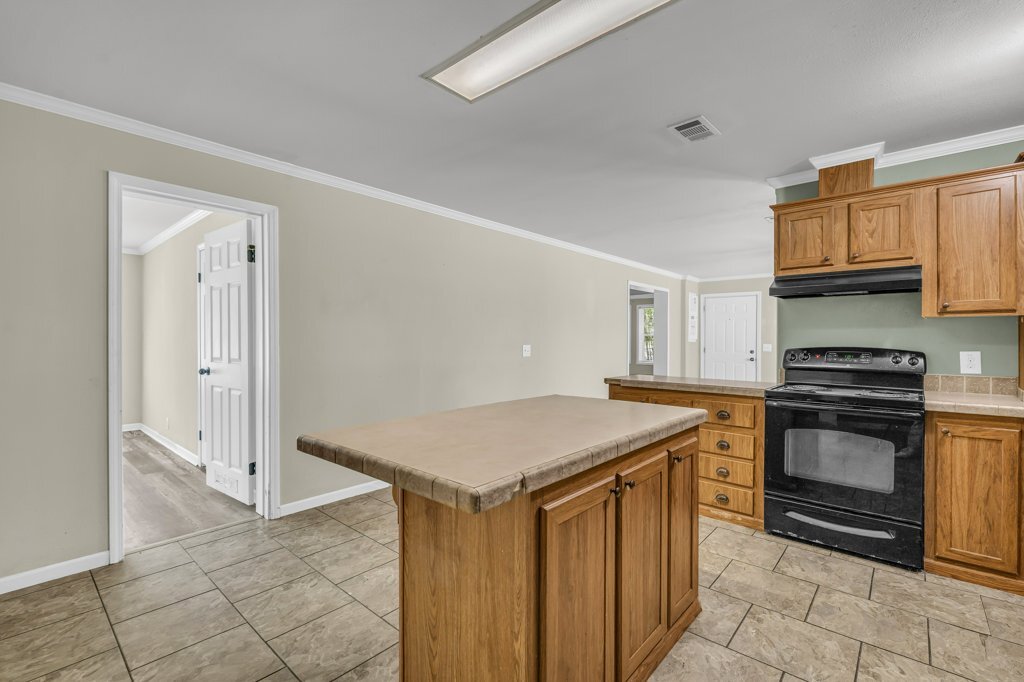 Building Photo - 79 Crest Oak Dr