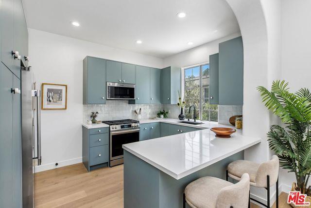 Building Photo - 14234 Dickens St