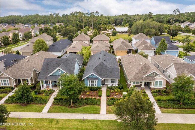 Building Photo - 39 Woodmere Ln