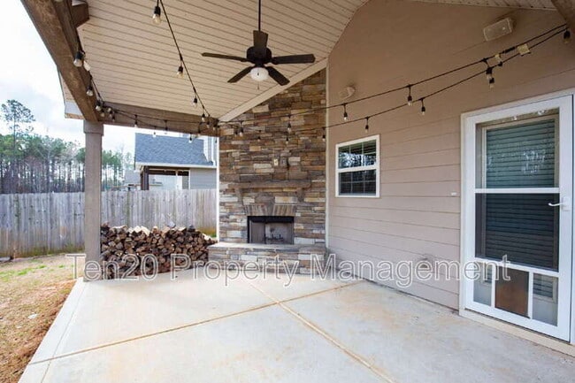 Building Photo - 122 Cedar Wy