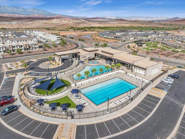 Building Photo - A Lovely 3 Bedroom Townhome designed for Elevated Living!