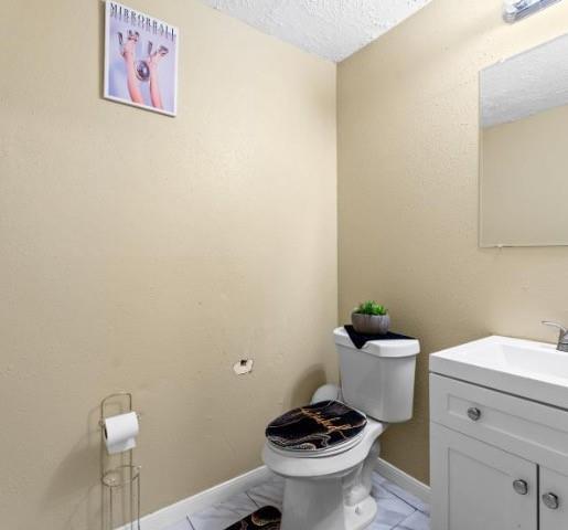 Building Photo - 11847 Plumbrook Dr