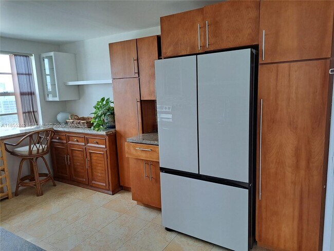 Building Photo - 2801 NE 183rd St