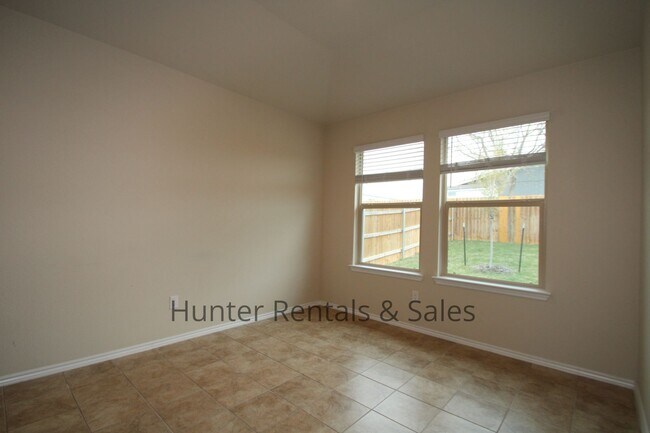 Building Photo - Patriots Ridge