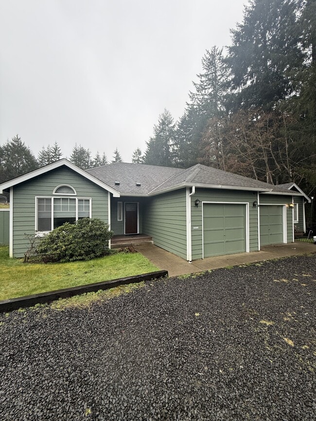 Building Photo - 1480 SE Cole Rd