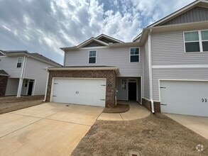 Building Photo - 132 Maple Spring Trl