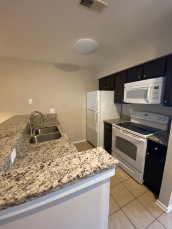 Building Photo - 4489 Little River Inn Ln