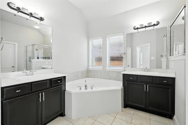 Building Photo - 7524 Guadalupe Way