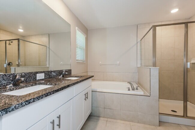 Building Photo - 7340 Spring Snowflake Ave