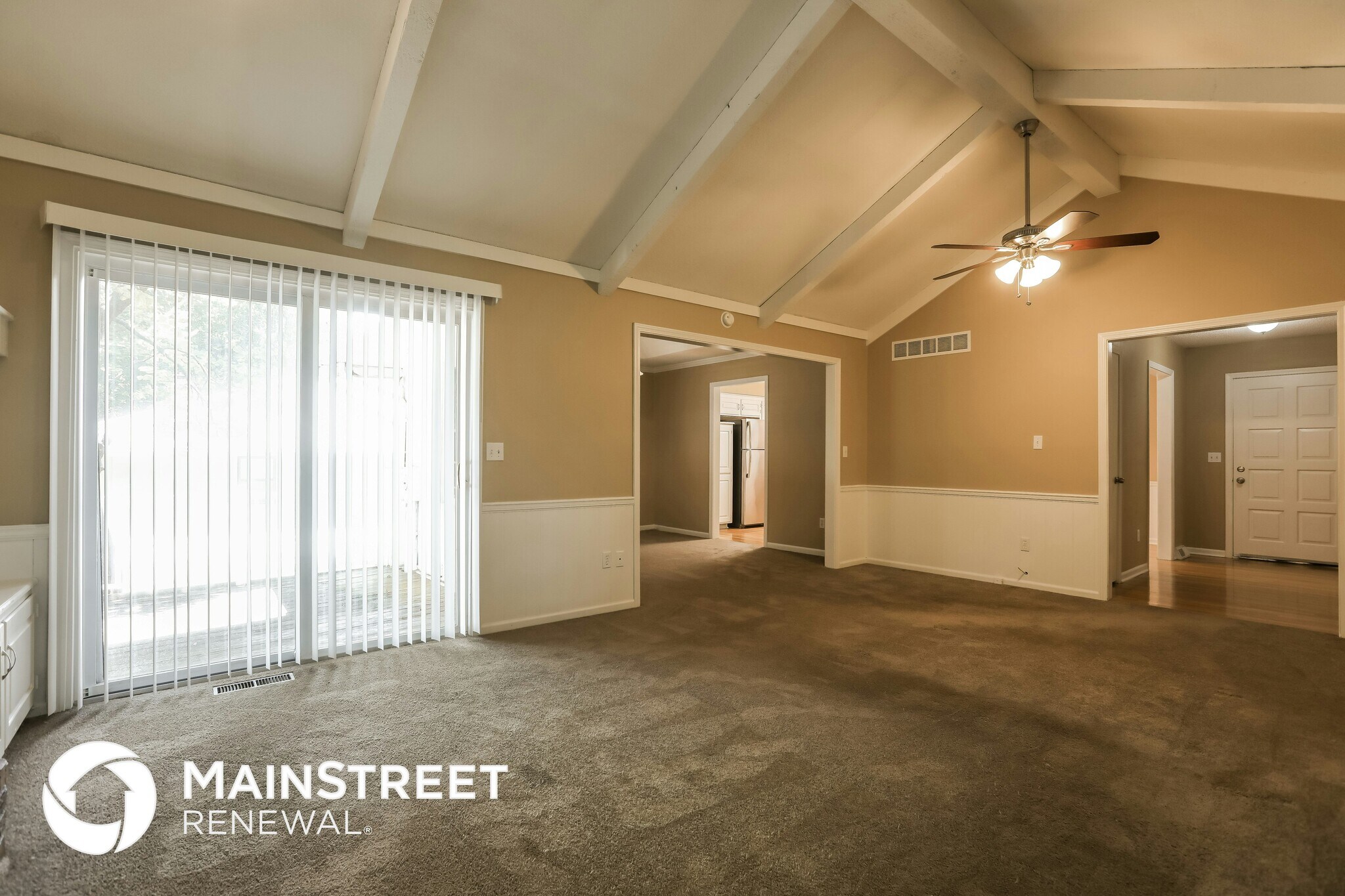 Building Photo - 404 Meadow Ln