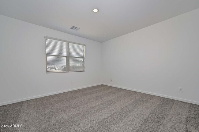 Building Photo - 16004 W Honeysuckle Dr