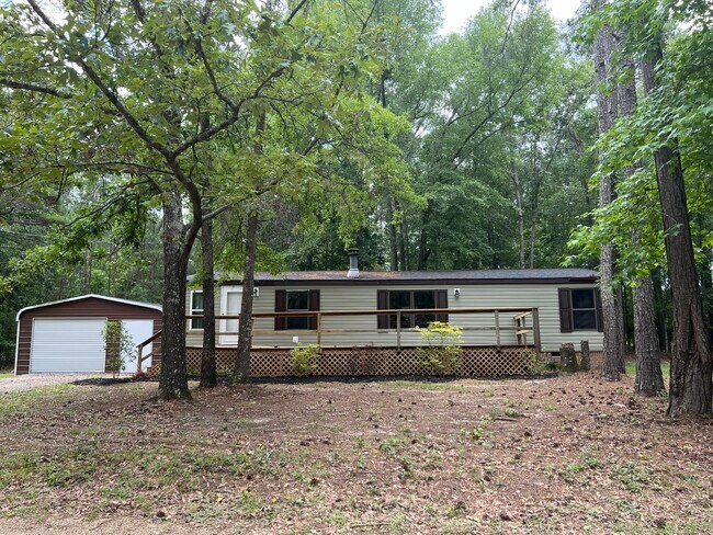 Building Photo - 102 Stillwater Dr