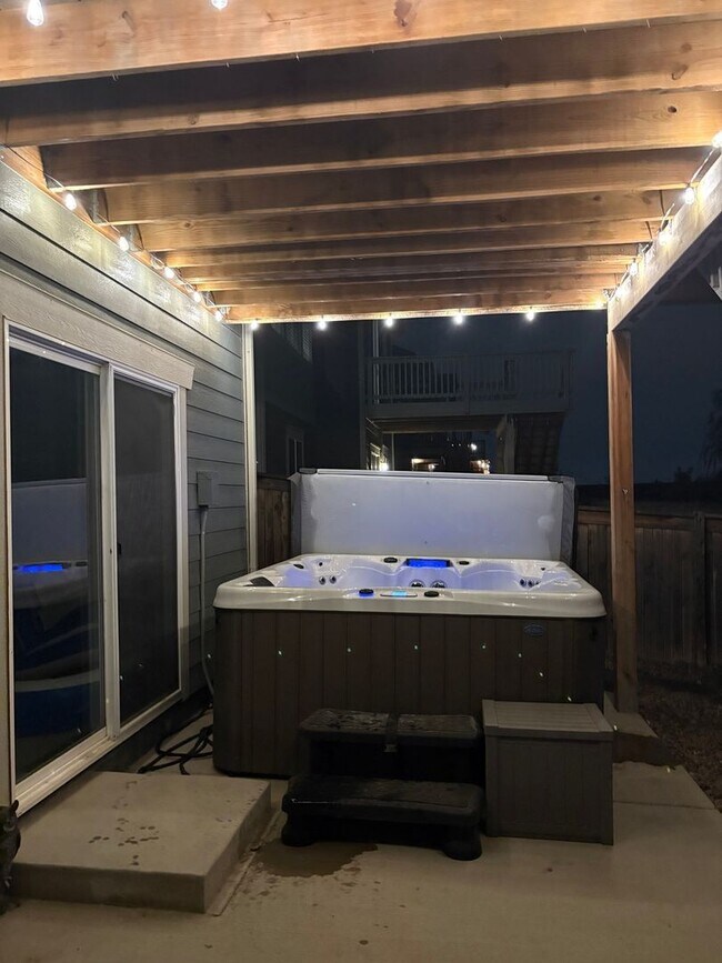 Building Photo - 9541 Pagosa St