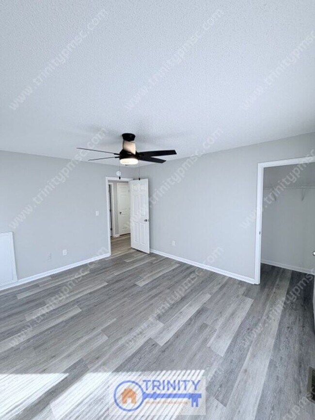 Building Photo - Move In Special!! Now Available – Updated 2BR Apartment in Easley!