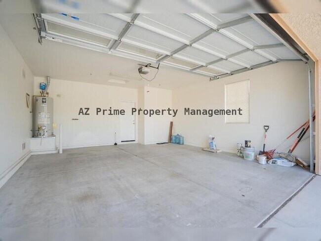 Building Photo - 9215 W Dreyfus Dr