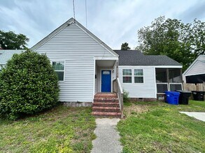 Building Photo - Recently reduced in price!! Welcome to thi...