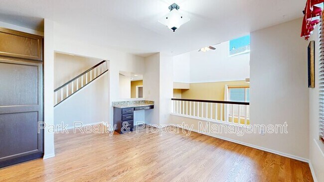 Building Photo - 8596 Bluegrass Cir