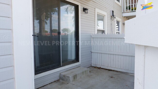 Building Photo - 1717 S Cypress St