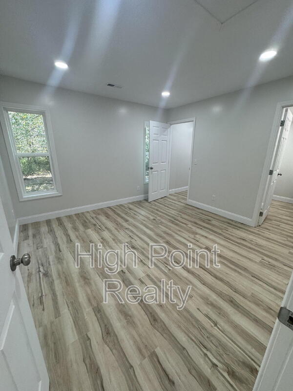 Building Photo - 255 Bailey Chapel Rd