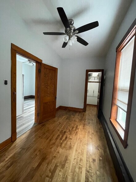 Building Photo - 3422 W McLean Ave