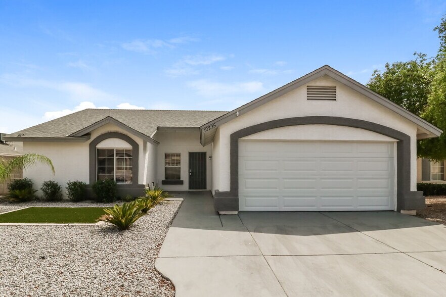Primary Photo - 10235 W Medlock Dr