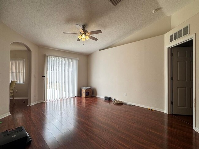 Building Photo - 3/2 in Daytona Beach