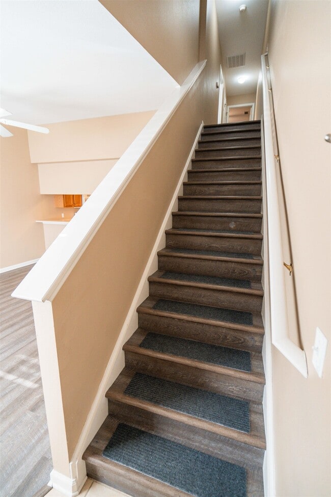 Building Photo - 4434 Gearhart Rd