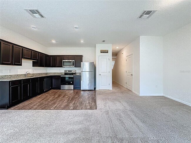 Building Photo - 927 Reserve Pl