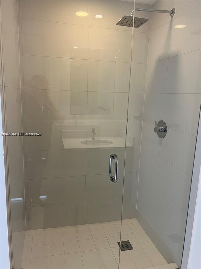 Building Photo - 121 NE 34th St