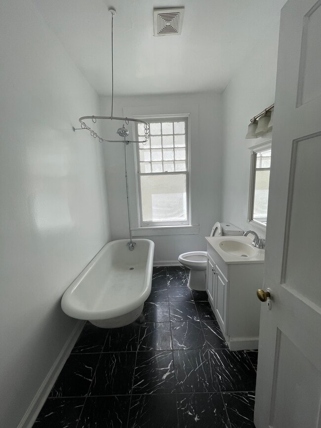 Building Photo - 7810 Saint Charles Ave