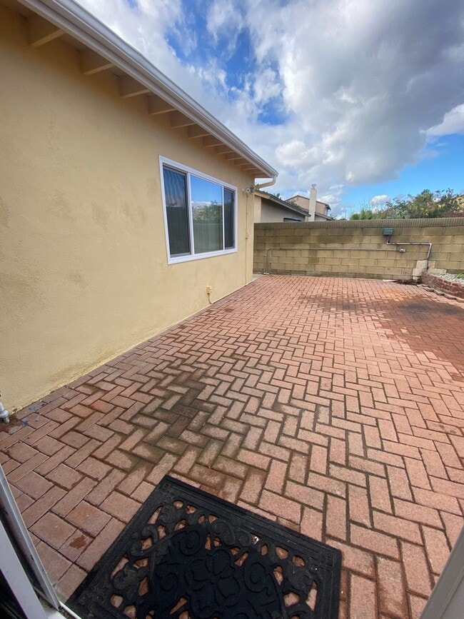 Building Photo - Harbor City- Single Family Home