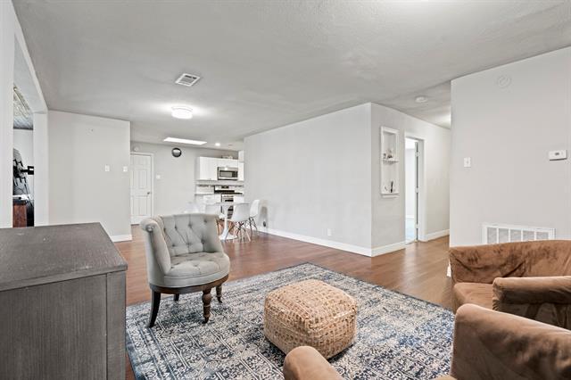 Building Photo - 2942 Esterbrook Dr