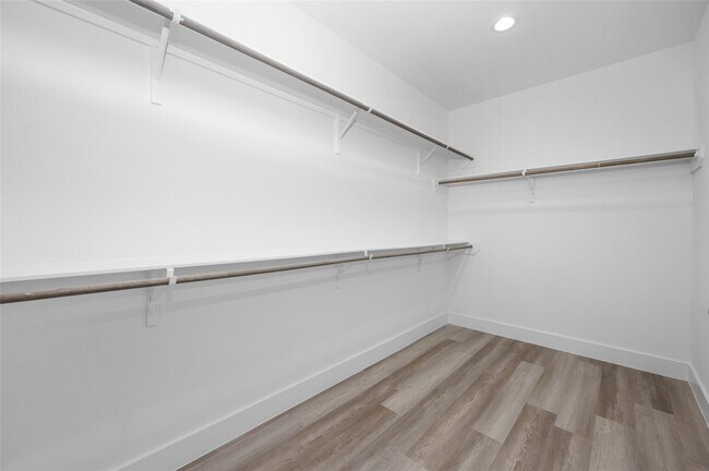 Building Photo - 4610 Crown Grove Ln