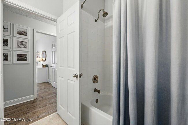 Building Photo - 43 Jardin De Mer Pl