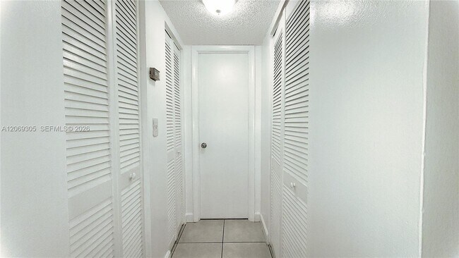 Building Photo - 7910 Camino Real