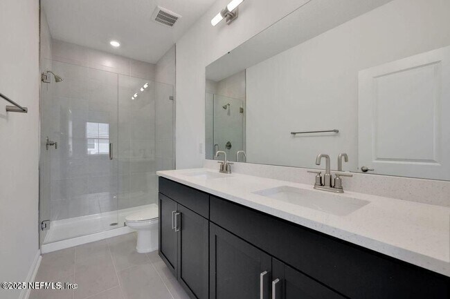 Building Photo - 265 Brandon Lks Dr