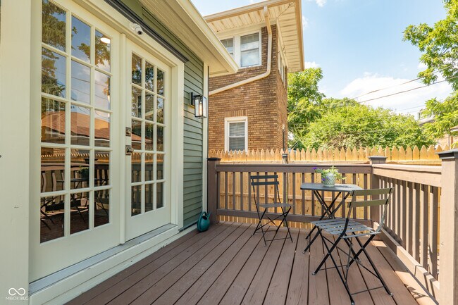 Building Photo - 322 E 37th St