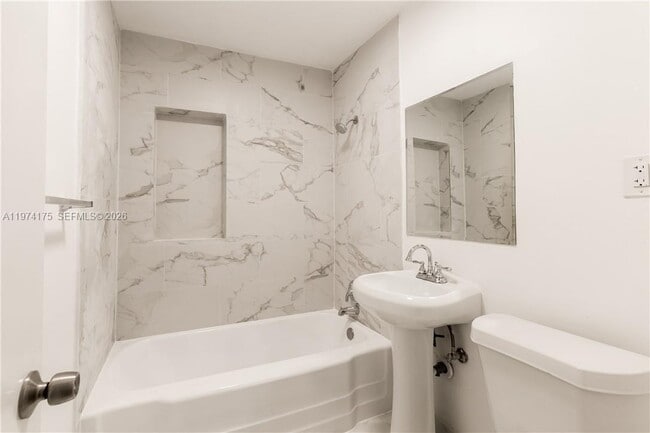 Building Photo - 2514 Sherman St