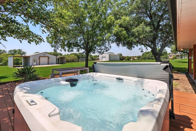 Building Photo - 2368 County Road 852-SI ID1055509P