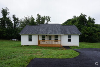 Building Photo - 2089 Walnut St