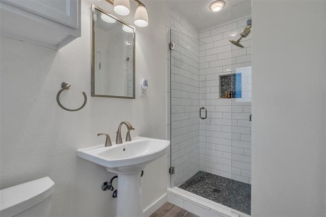 Building Photo - 6815 Ravendale Ln