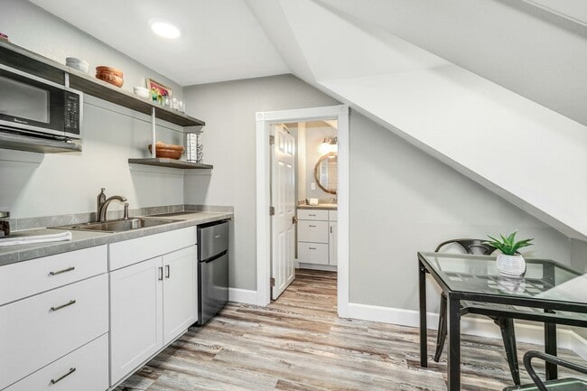 Building Photo - Luxury Estate Compound in Woodinville