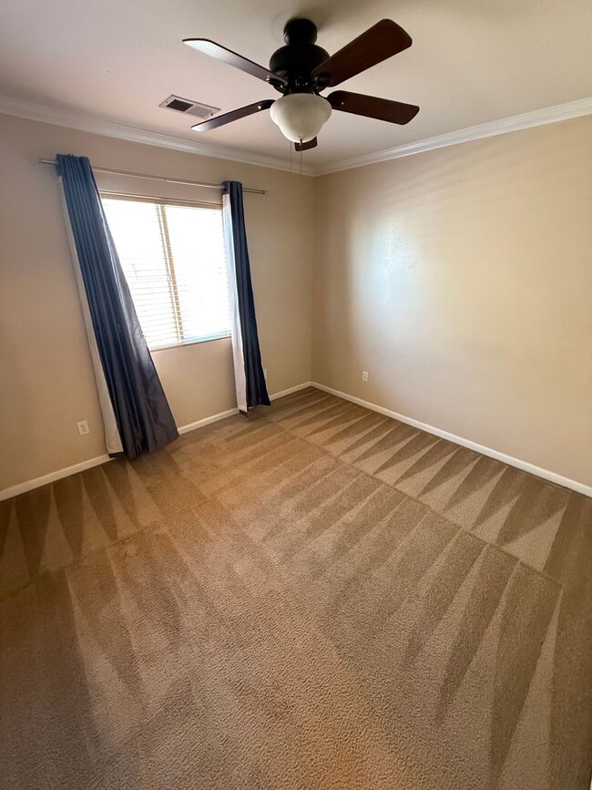 Building Photo - Charming 4-Bedroom Home in Emerald Estates