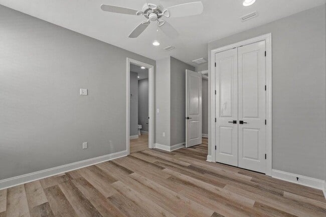 Building Photo - 76 Conifer Ct