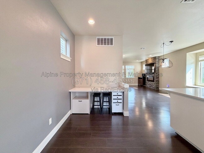 Building Photo - 14353 SW Burlwood Ln