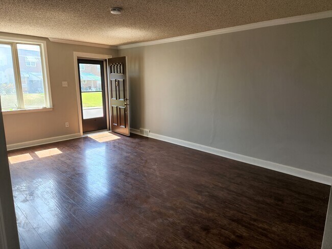 Building Photo - 32 Briarcliffe Rd