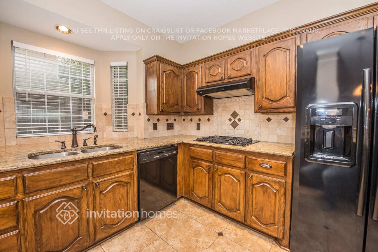 Building Photo - 1621 Churchill Ln