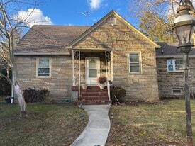 Building Photo - 95 Sycamore Ave