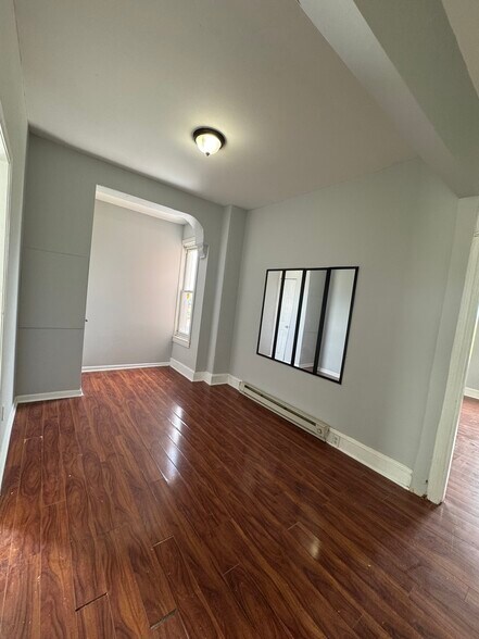 Building Photo - 2121 N 22nd St