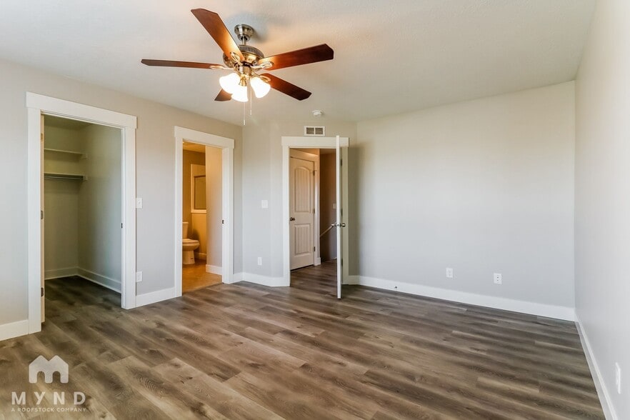 Building Photo - 1600 E Tumwater Ln